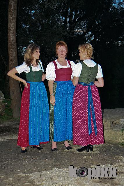 Dirndl (41).jpg